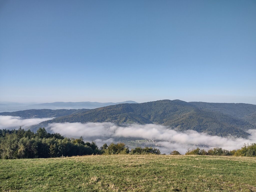 Powyżej chmur na górze Żar